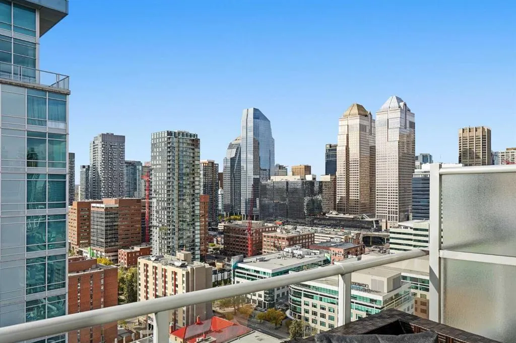 135 13 Avenue SW #2206