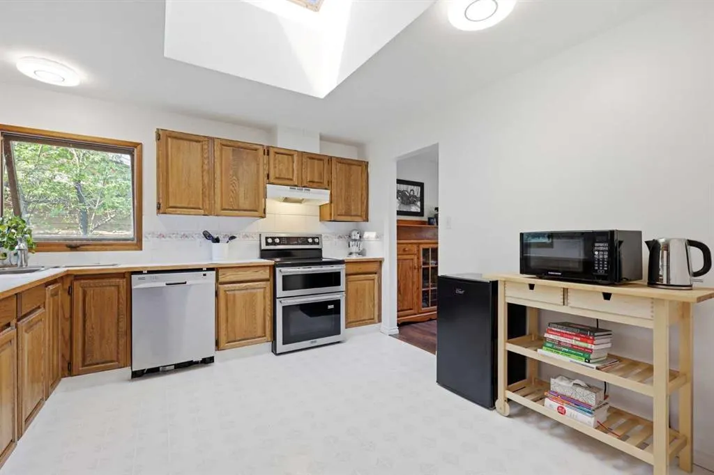 5 Glenwood Crescent