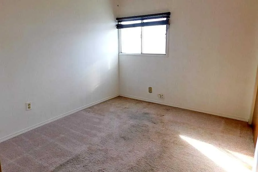 5853 4 Street W ##8