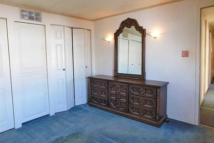 5853 4 Street W ##8