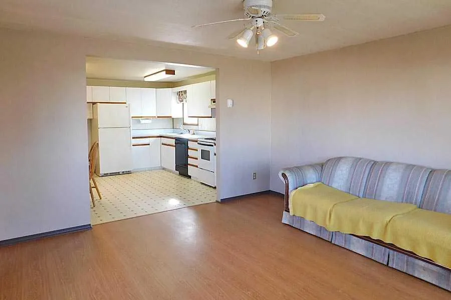 5853 4 Street W ##8