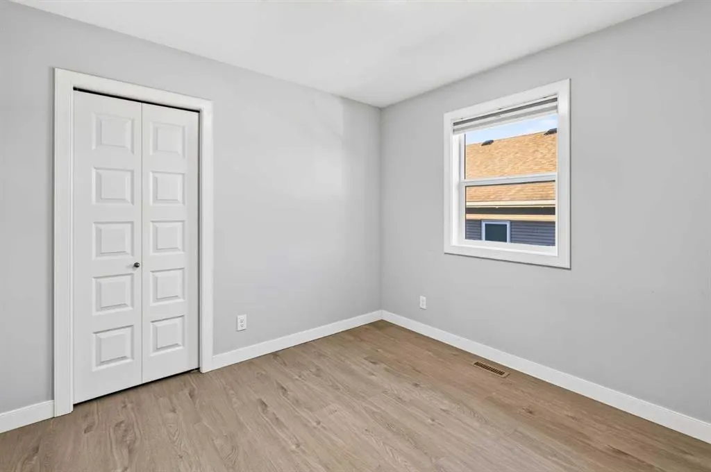 10 Travis Close