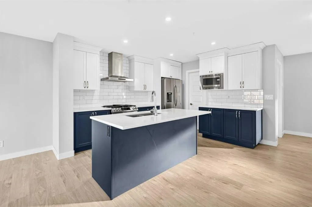 10 Travis Close