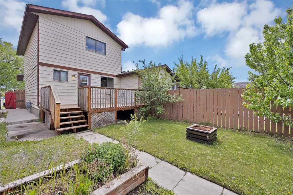 56 Templeridge Crescent NE