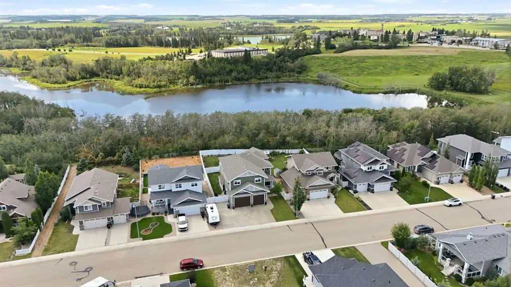 35 Erica Drive