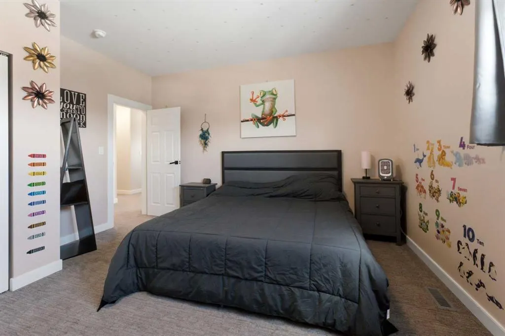 35 Erica Drive