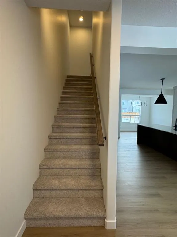 69 Inglis Crescent