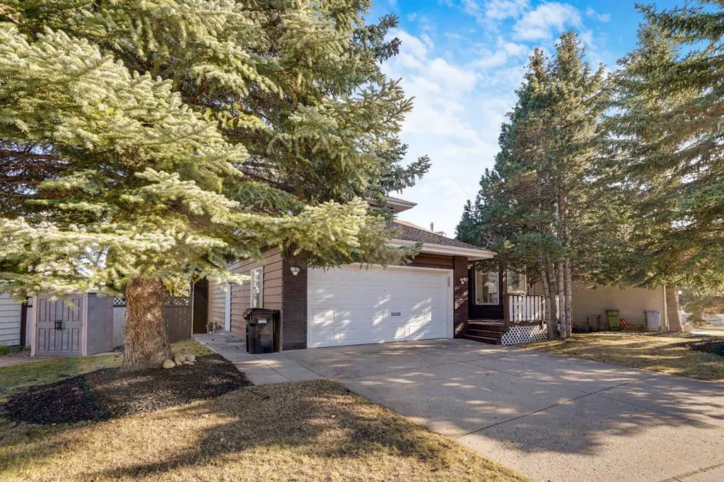 84 Strathlorne Crescent SW