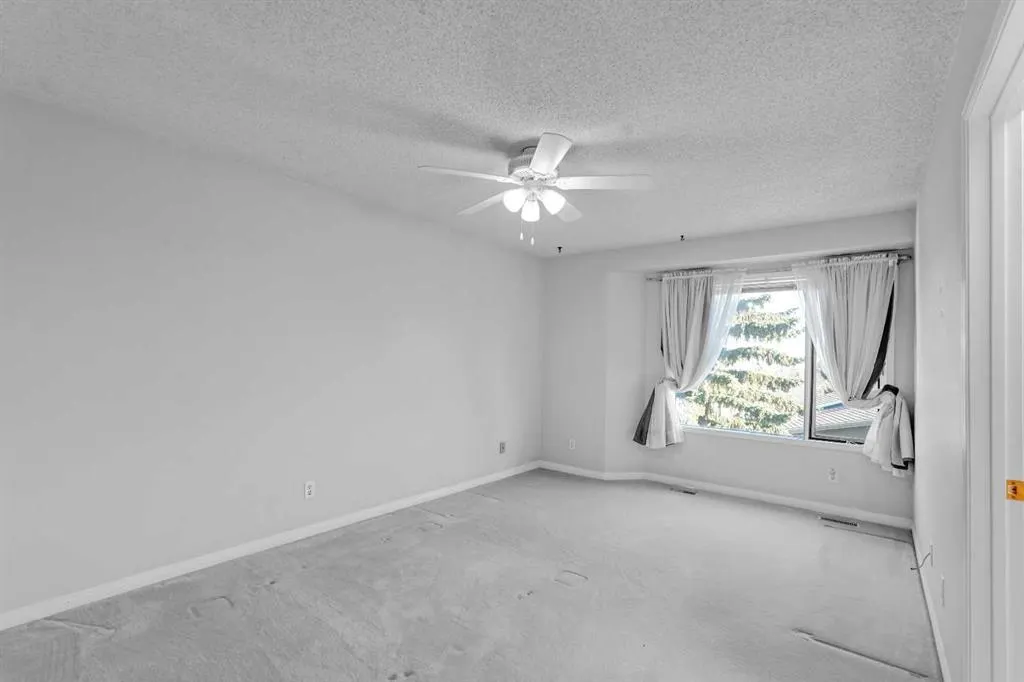 84 Strathlorne Crescent SW