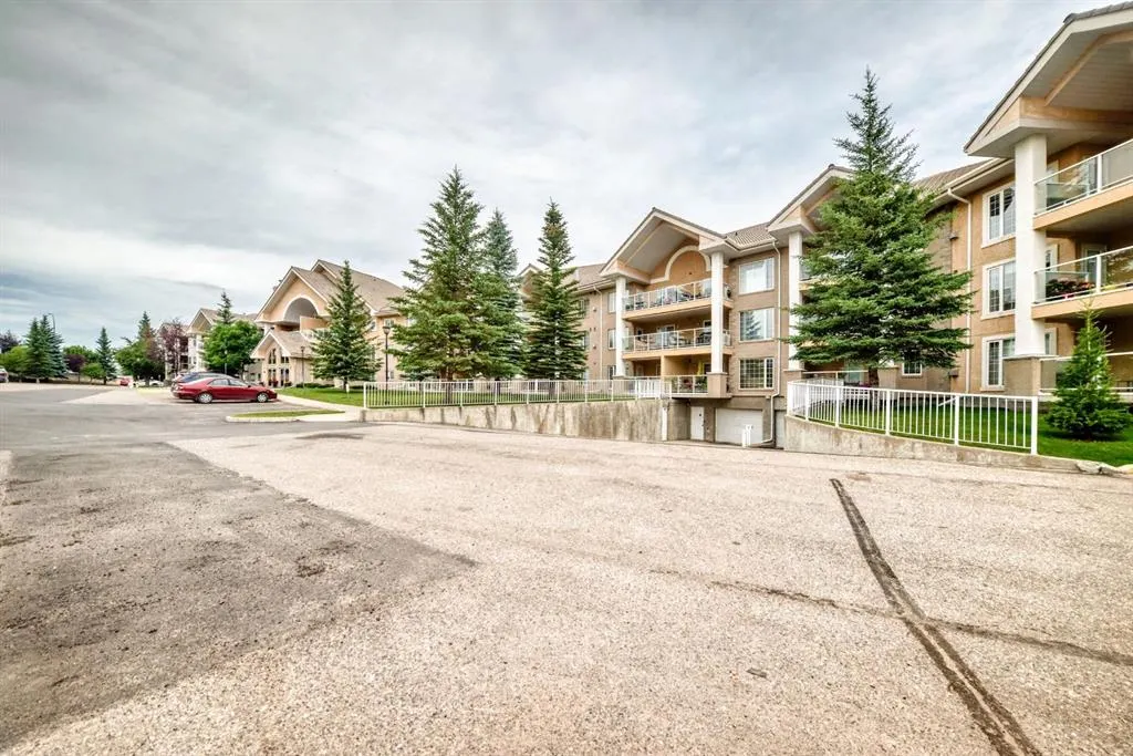 728 Country Hills Road NW #314