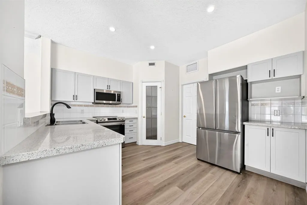 728 Country Hills Road NW #314