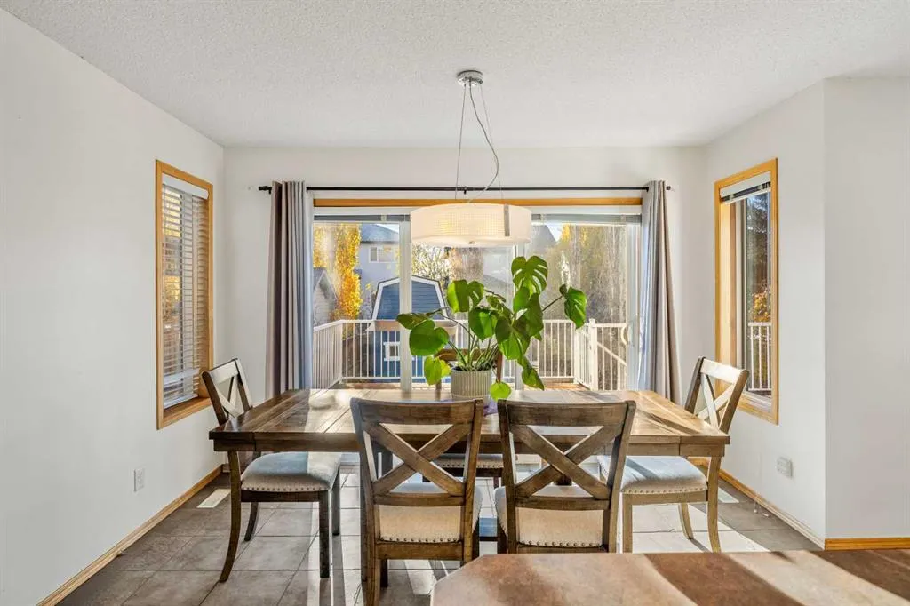 116 Tuscany Ravine Crescent NW