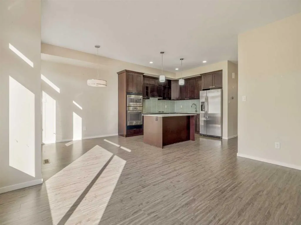 450 Highlands Boulevard W #4