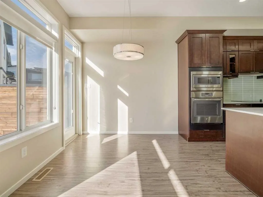 450 Highlands Boulevard W #4