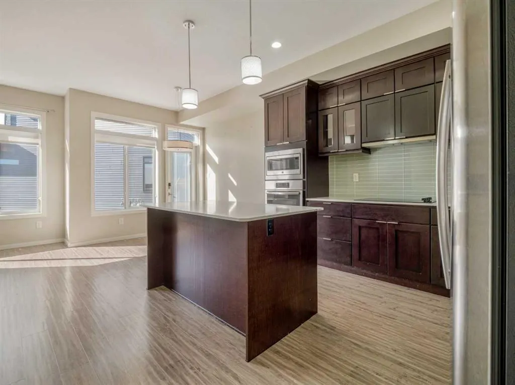 450 Highlands Boulevard W #4