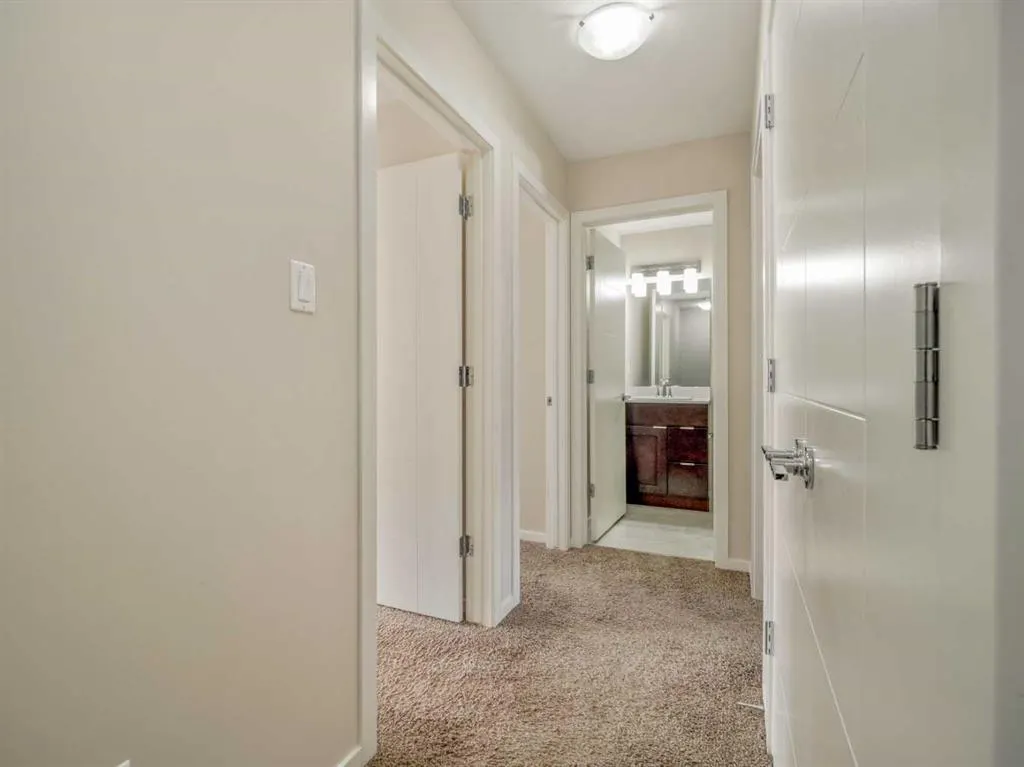 450 Highlands Boulevard W #4