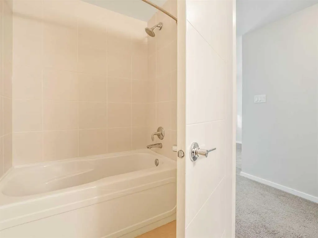 450 Highlands Boulevard W #4