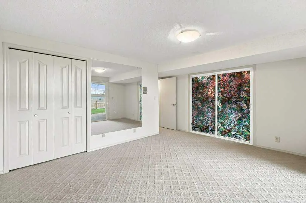 81 Oberlin Avenue
