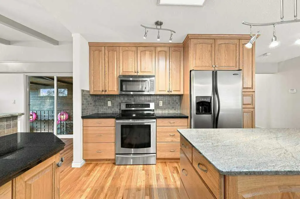 81 Oberlin Avenue
