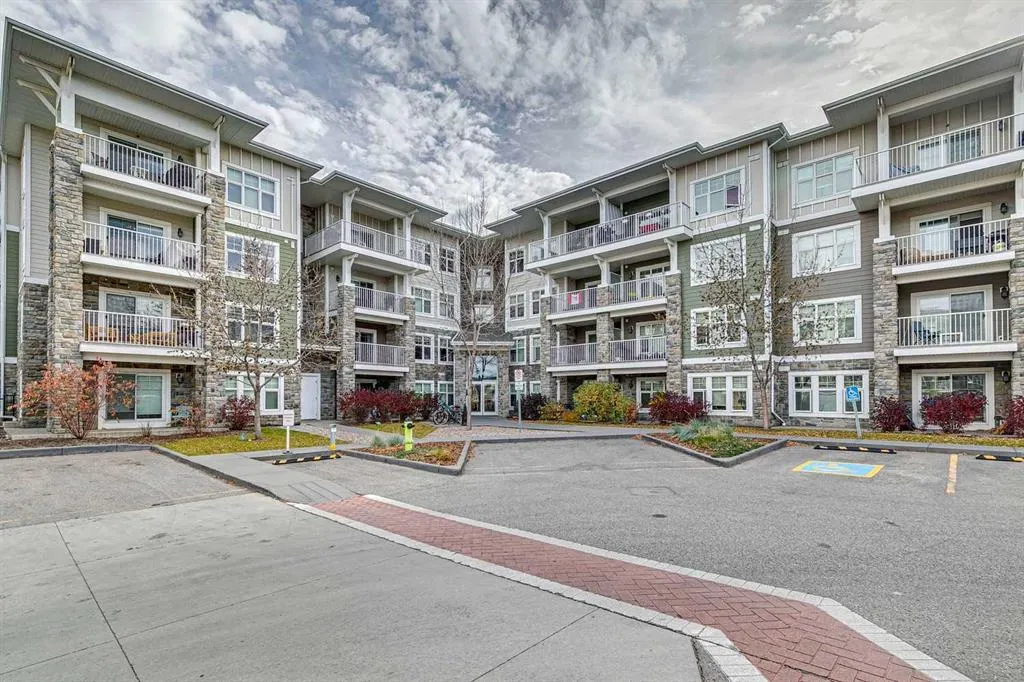 11 Mahogany Row SE #2201