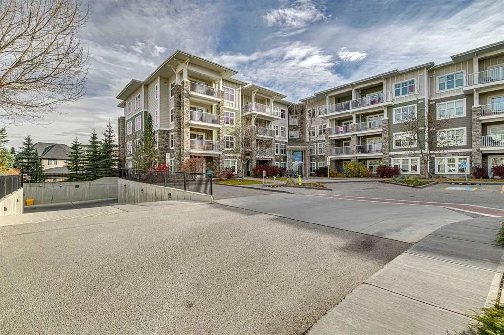 11 Mahogany Row SE #2201