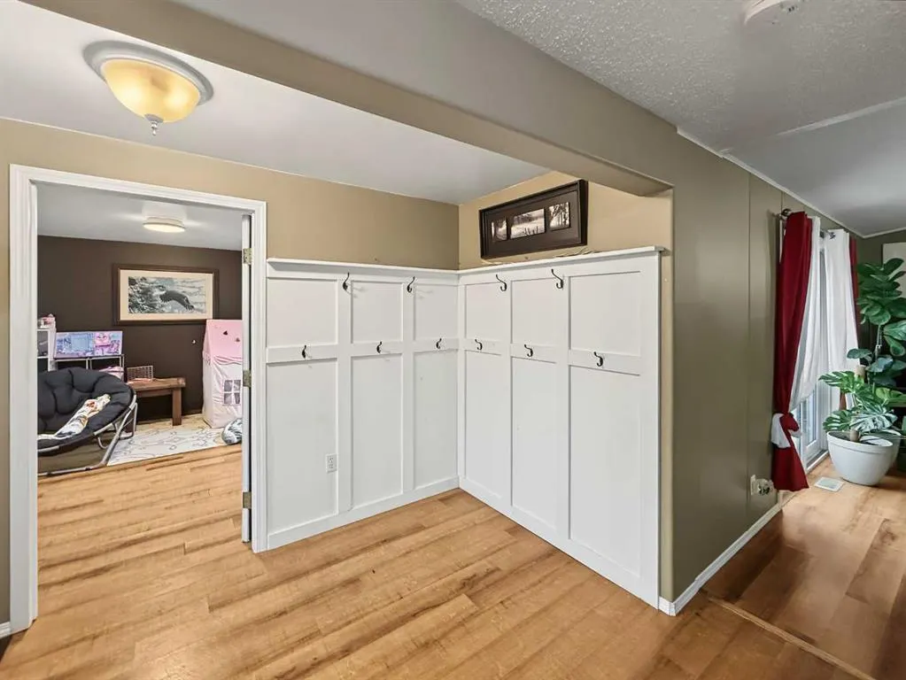 10613 101 Ave