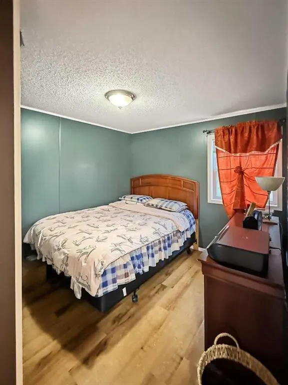 10613 101 Ave