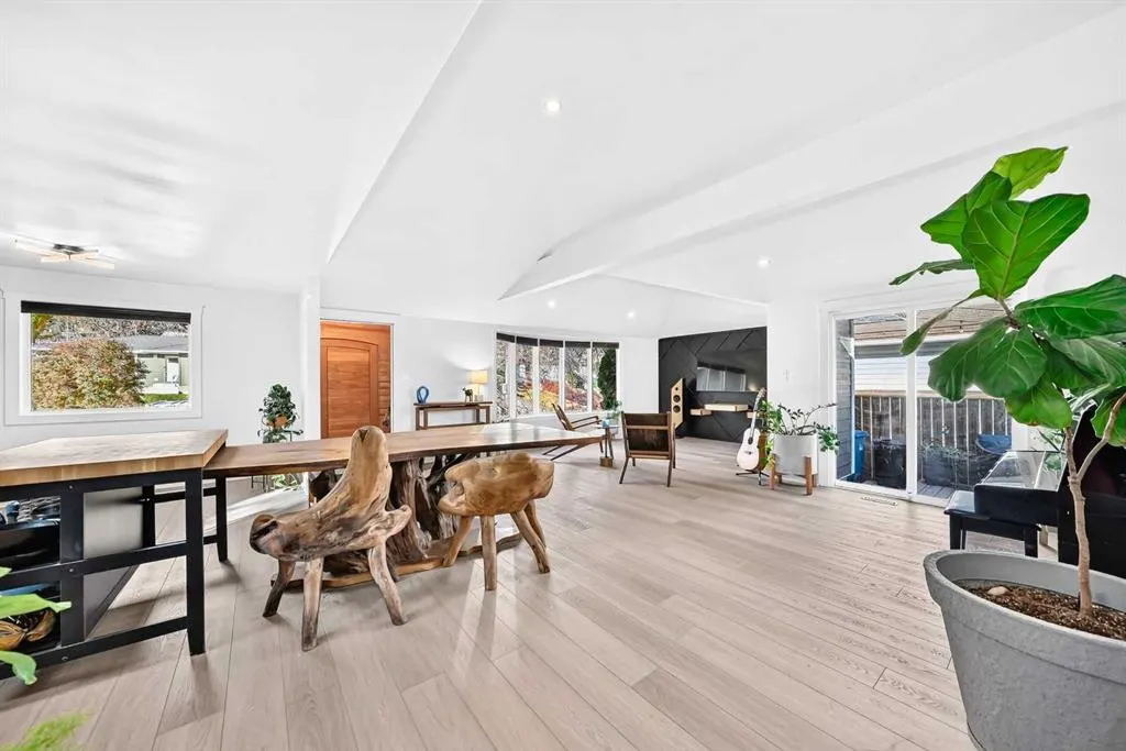 448 Cantrell Drive SW