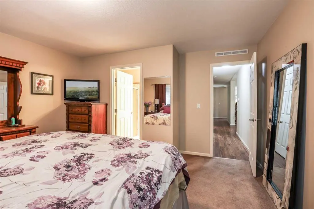 29 Chartwell Place SE