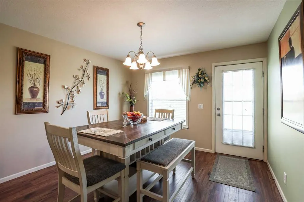 29 Chartwell Place SE