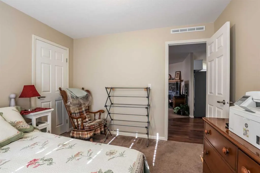 29 Chartwell Place SE