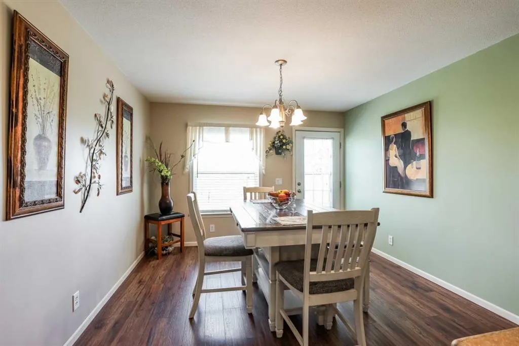 29 Chartwell Place SE