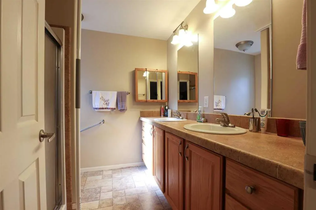 29 Chartwell Place SE