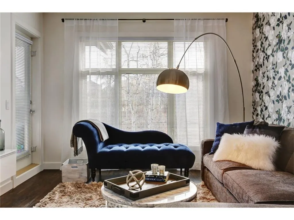 25 Aspenmont Heights SW #313