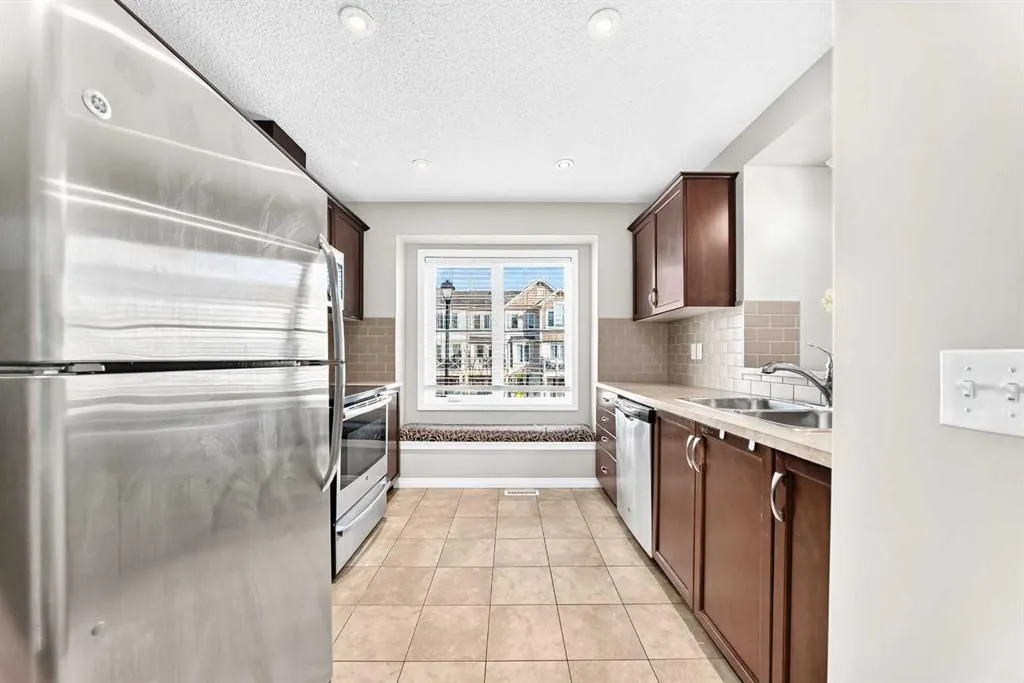 158 Windstone Mews SW