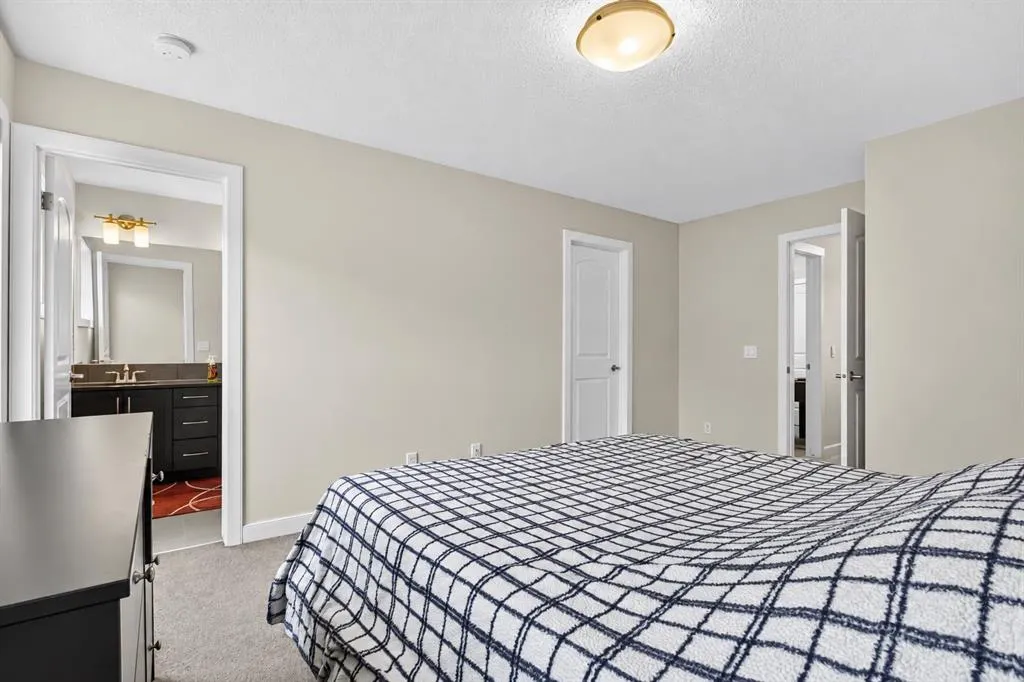40 Sage Bluff Way NW