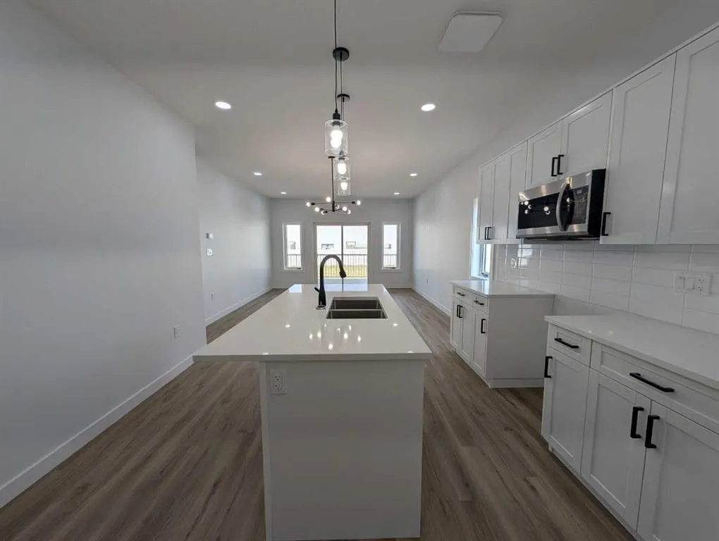 328 Somerside Road SE