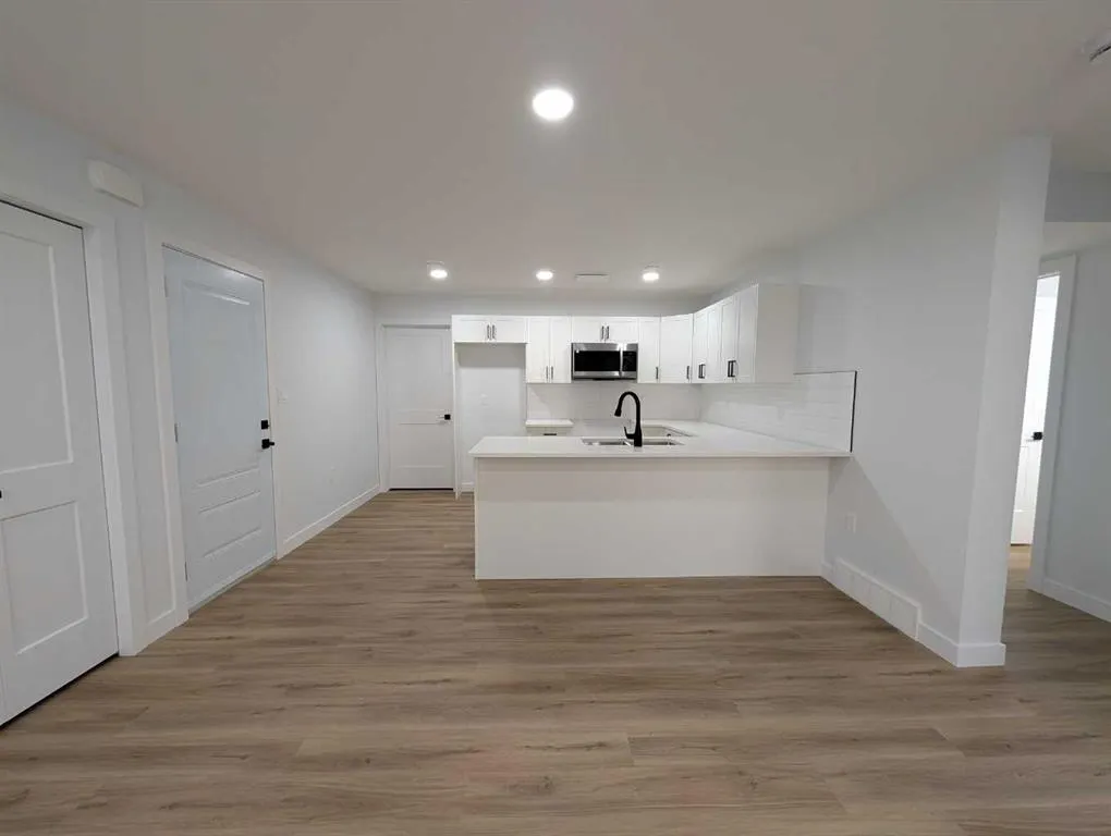 328 Somerside Road SE