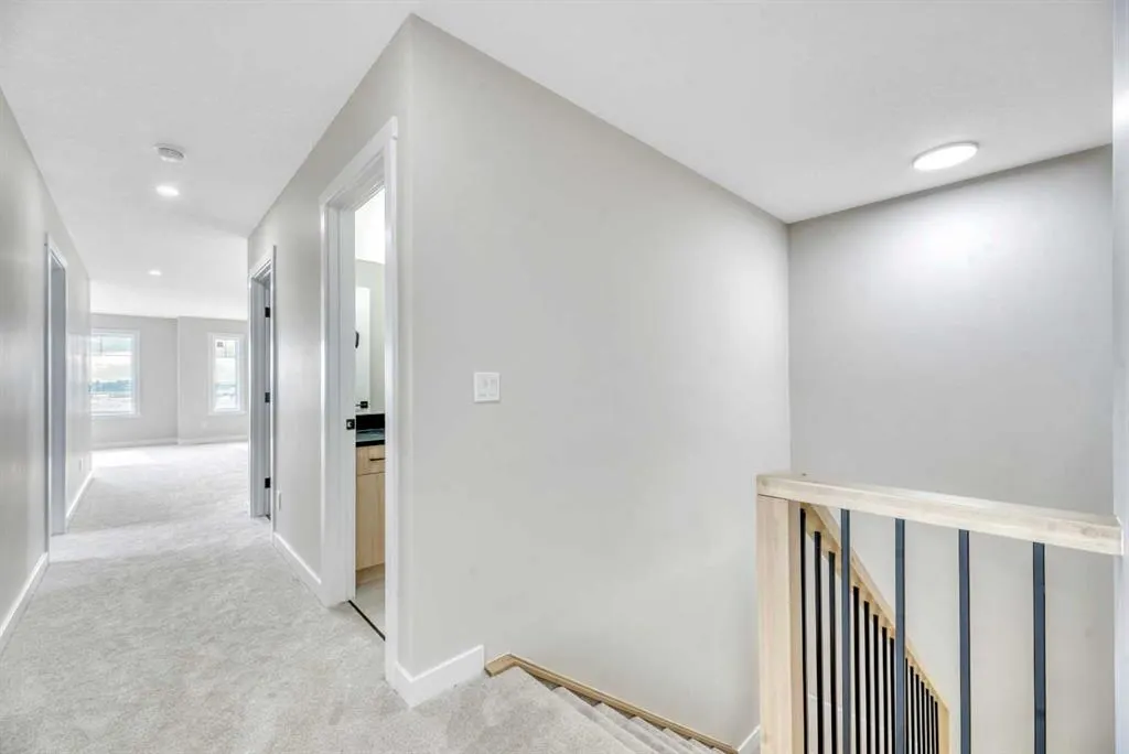 112 Lakewood Crescent