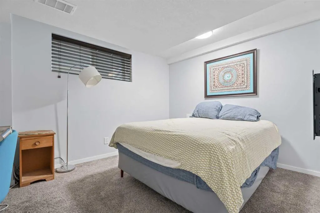 6 Storm Mountain Place