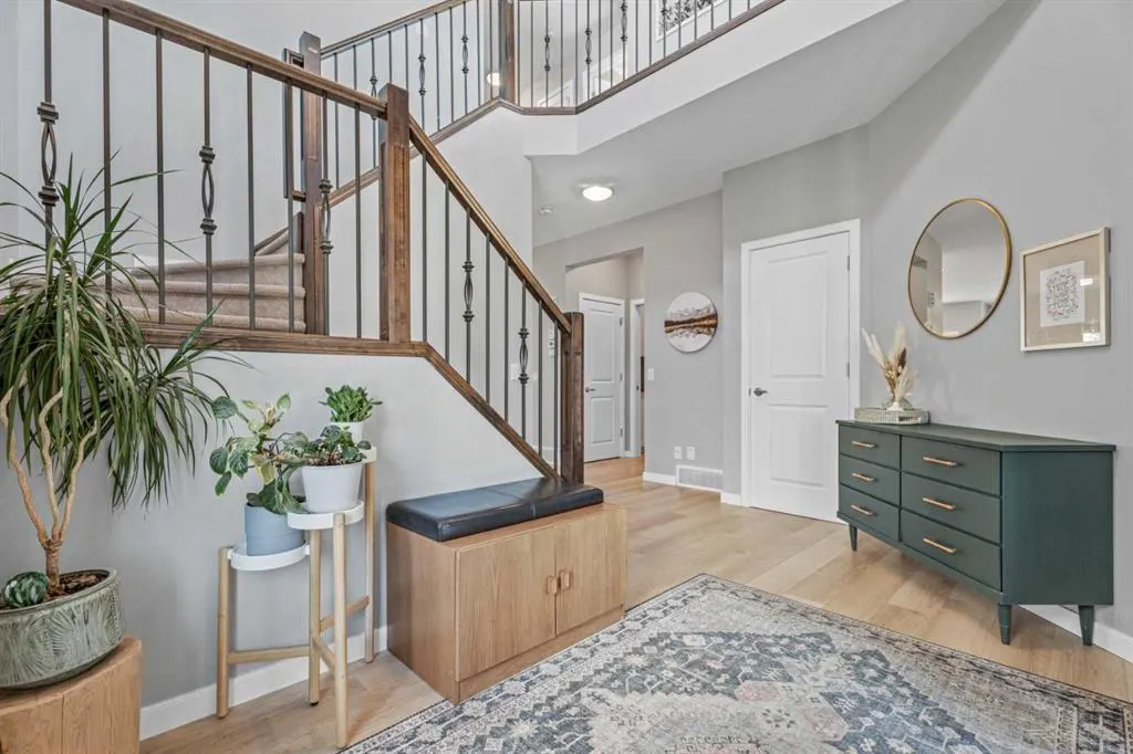 6 Storm Mountain Place