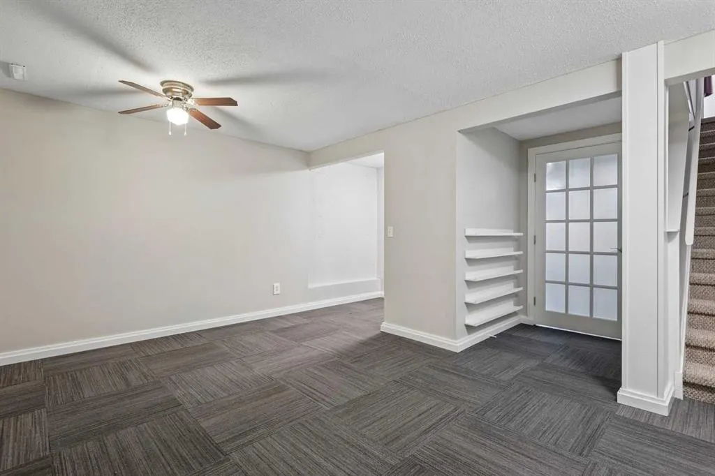 330 Canterbury Drive SW #34