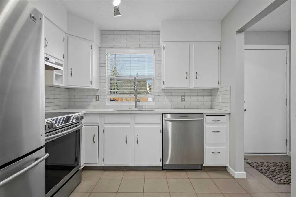 330 Canterbury Drive SW #34