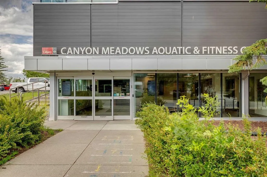 330 Canterbury Drive SW #34