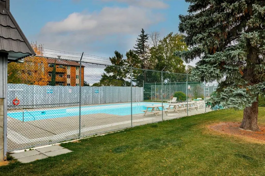 330 Canterbury Drive SW #34