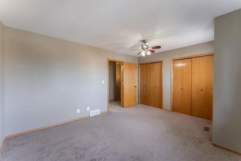 16 Davis Close
