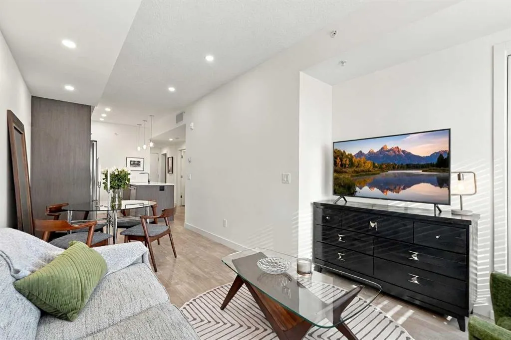 3450 19 Street SW #205