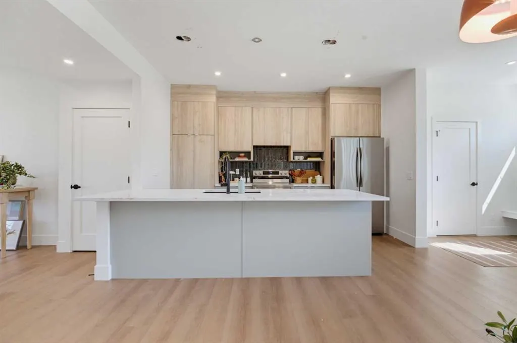 2453 Creeker Lane