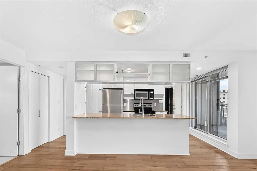 1110 11 Street SW #304