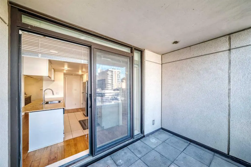 1110 11 Street SW #304
